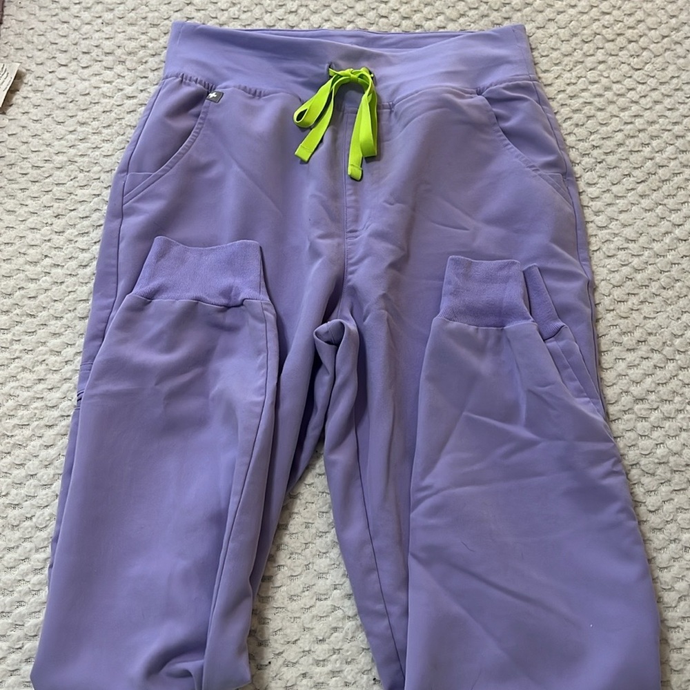 Figs scrubs